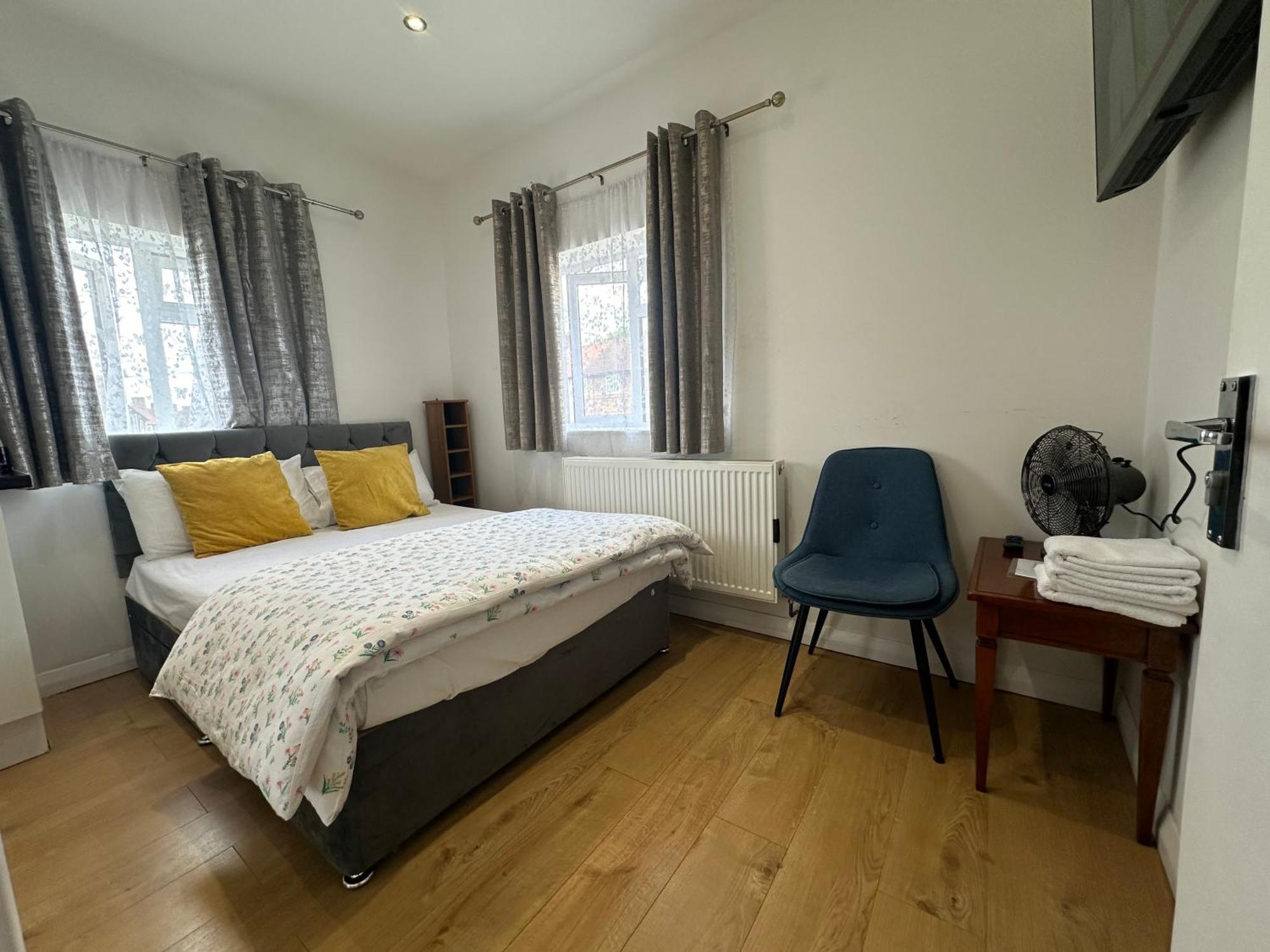 3Rd Studio Flat With Private Toilet And Bathroom Setup For Family Enjoyment 134 Keedonwood Road Бромли Екстериор снимка